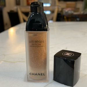 Chanel Les Beiges Water Fresh Complexion Tint Medium Light